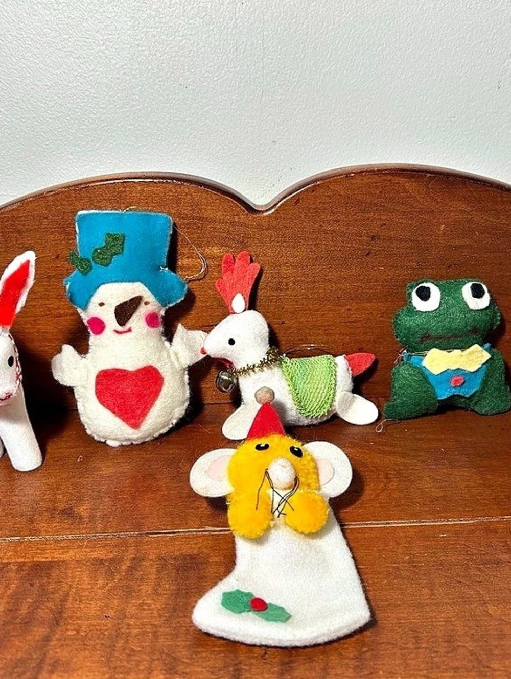 Lot of Felt Ornaments, Figures - all in the size range of about 3-6” for dimensi